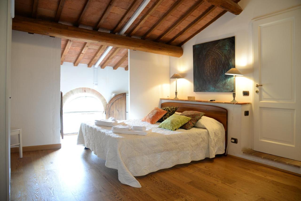 Bed and Breakfast L'Albero Di Gamelì Chiusi Exterior foto
