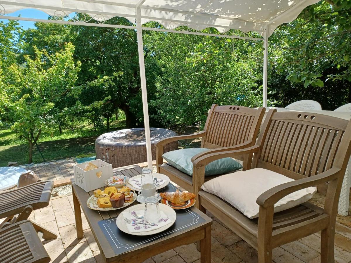 Bed and Breakfast L'Albero Di Gamelì Chiusi Exterior foto