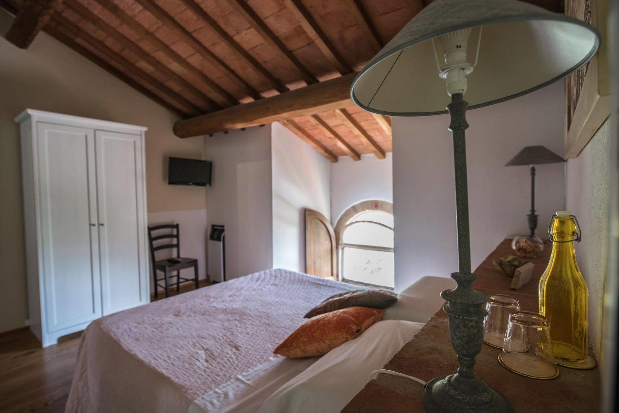 Bed and Breakfast L'Albero Di Gamelì Chiusi Exterior foto