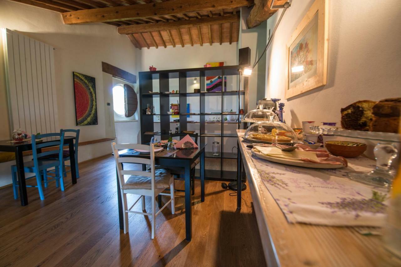 Bed and Breakfast L'Albero Di Gamelì Chiusi Exterior foto